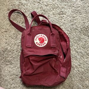Fjallraven Kanken Mini Kanken in Ox Blood